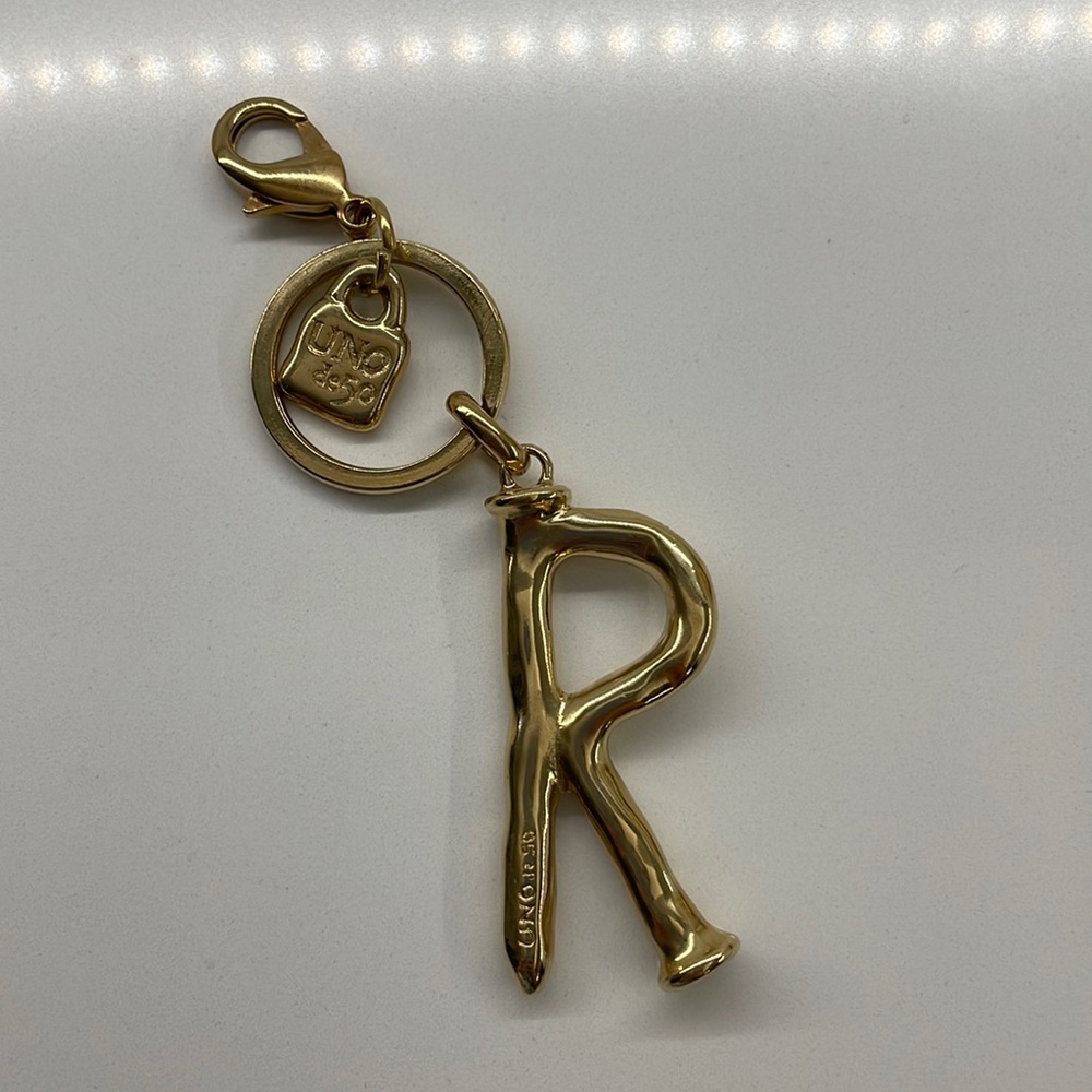 Letter R keychain